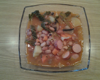 Sopa de feijão com verdura