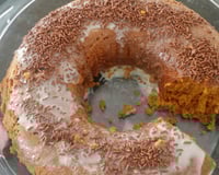 Bolo de cenoura mesclado com chocolate de liquidificador