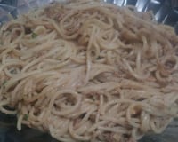 Macarrão alho e óleo com atum