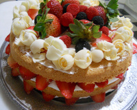 Naked cake de morango