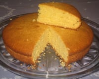 Bolo de fubá de liquidificador com coco