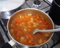 Sopa de legumes saborosa