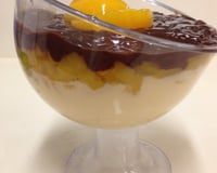 Gelado de pêssego com chocolate