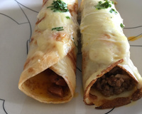 Panqueca fofinha de carne moída e requeijão