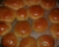 Pão de batata recheado com mortadela