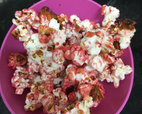 Pipoca colorida da Jannaina (Magé)