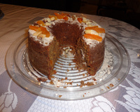 Bolo de banana com castanha-do-pará e passas