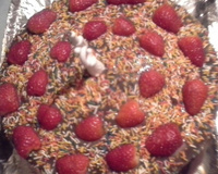 Bolo de chocolate e calda de chocolate