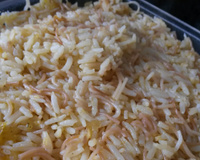 Arroz com aletria ( macarrão cabelo de anjo)