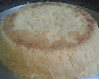 Bolo fofinho de fubá de microondas