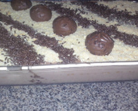 Pavê de creme de avelã e bombom