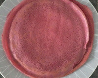 Panqueca de frango (massa colorida)