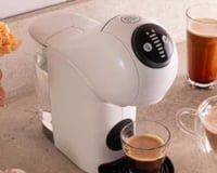 Cafeteira Dolce Gusto Genio S Basic fica 32% mais barata e prepara bebidas em poucos minutos