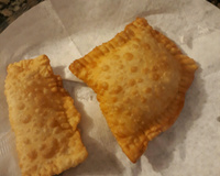 Massa de pastel com creme de leite e farinha