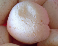 Pão de queijo empanado