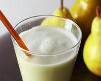 Vitamina de Ades com mel e pera