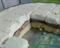 Torta gelada de biscoito maizena