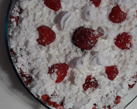 Merengue de Morango com Suspiro