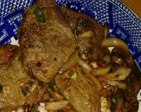 Fígado frito, acebolado