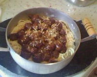 Espaguete com almôndegas