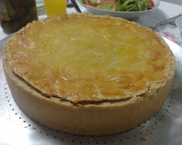 Empadão de frango de massa com óleo