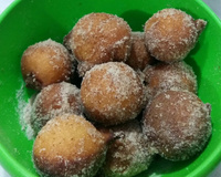 Bolinho frito de leite condensado