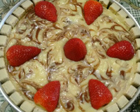 Bolo de bis com morango