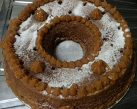 Bolo de canela com doce de leite