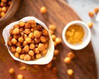 Nem refogado, nem na salada: esse snack de grão-de-bico feito na airfryer é minha receita favorita para evitar os salgadinhos e industrializados