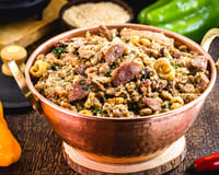 Feijão tropeiro mineiro