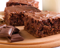 Nem manteiga, nem farinha: como fazer brownies de cacau no liquidificador prontos em 20 minutos em uma versão mais saudável e deliciosa
