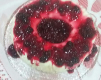 Manjar de coco com calda de morango