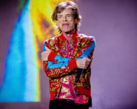 Mick Jagger, aos 83 anos: "Eu treino seis dias por semana, corro 12 quilômetros diariamente e como muito."