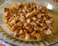 Coco caramelizado sem segredo igual da barraquinha com apenas 3 ingredientes: se liga na dica para abrir o coco!