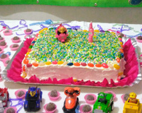 Bolo de aniversário colorido