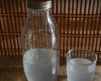 Nada de gastar com iogurte caro: como fazer o rejuvelac, bebida probiótica feita de grãos em casa (é muito fácil e barato!)