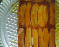 Bolo com banana caramelizada