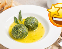 O Gnudi, prato tradicional italiano com queijo ricota, espinafre e parmesão, é tão saboroso que dispensa molho, use apenas um pouco de manteiga