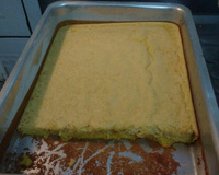 Bolo de fubá cremoso com queijo