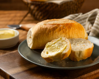 Receita fácil de pão francês caseiro melhor que o da padaria: crocante por fora e macio por dentro