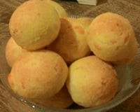 Pão de queijo crocante