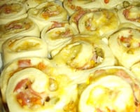 Caracóis de presunto e queijo