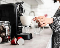 Faça seu próprio café profissional em casa com essas cafeteiras em oferta no esquenta da Black Friday