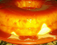 Pudim de queijo com calda de goiabada cascão