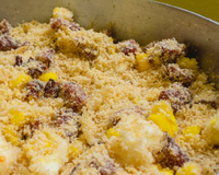 A melhor farofa de bacon e ovo que você vai comer na vida: o acompanhamento perfeito para o seu Natal