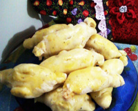 Croissant assado de máquina de pão