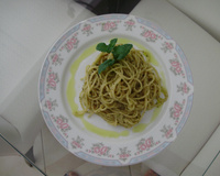 Espaguete com Pesto de Hortelã e Amêndoas