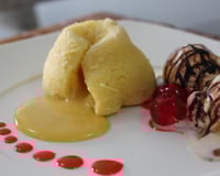 Petit Gateau de Chocolate branco