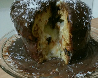 Panetone com recheio tipo prestígio