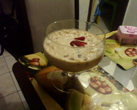 Doce de leite com frutas e nozes